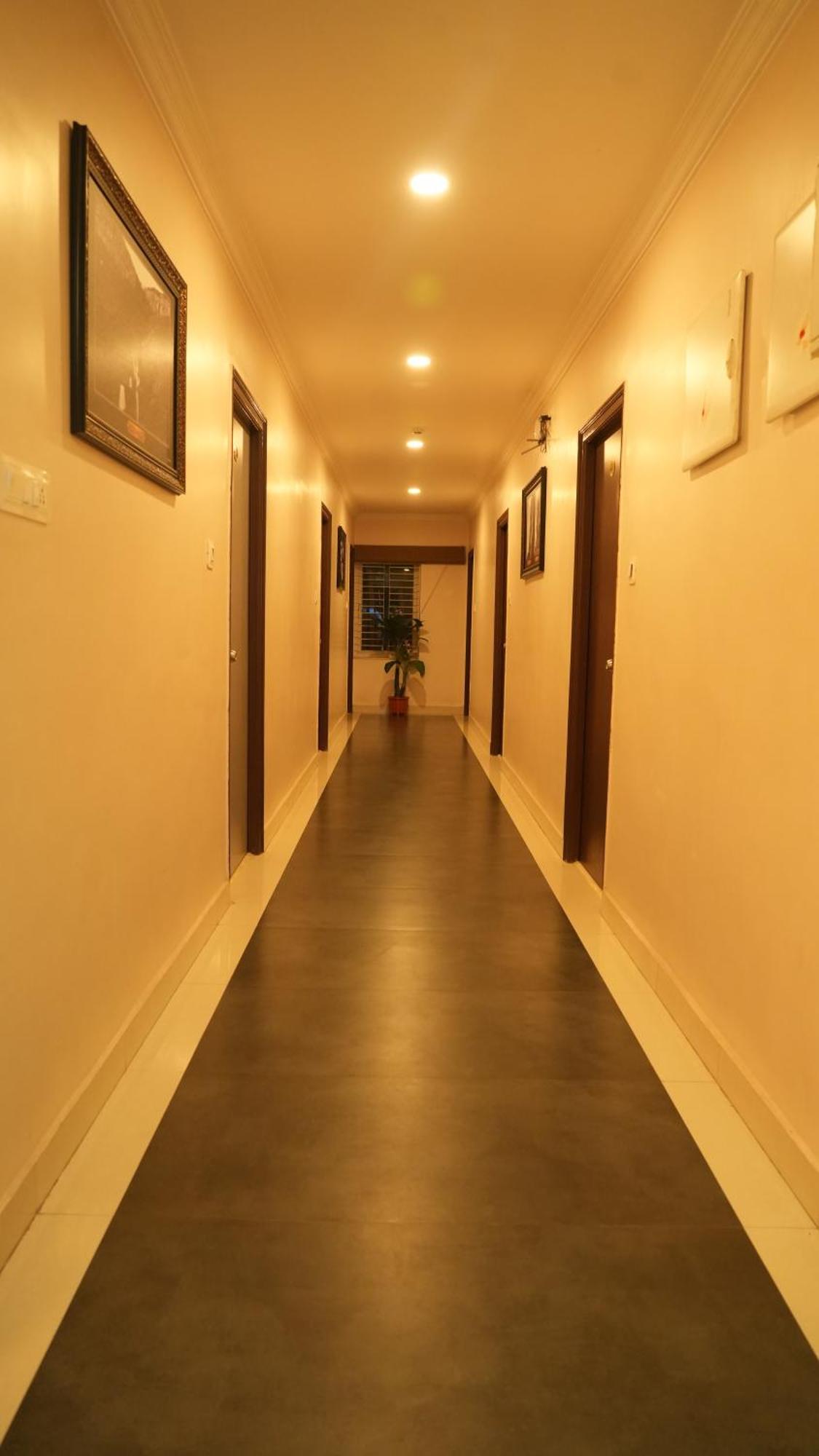 Hotel Mountview Comforts Tirupati Buitenkant foto